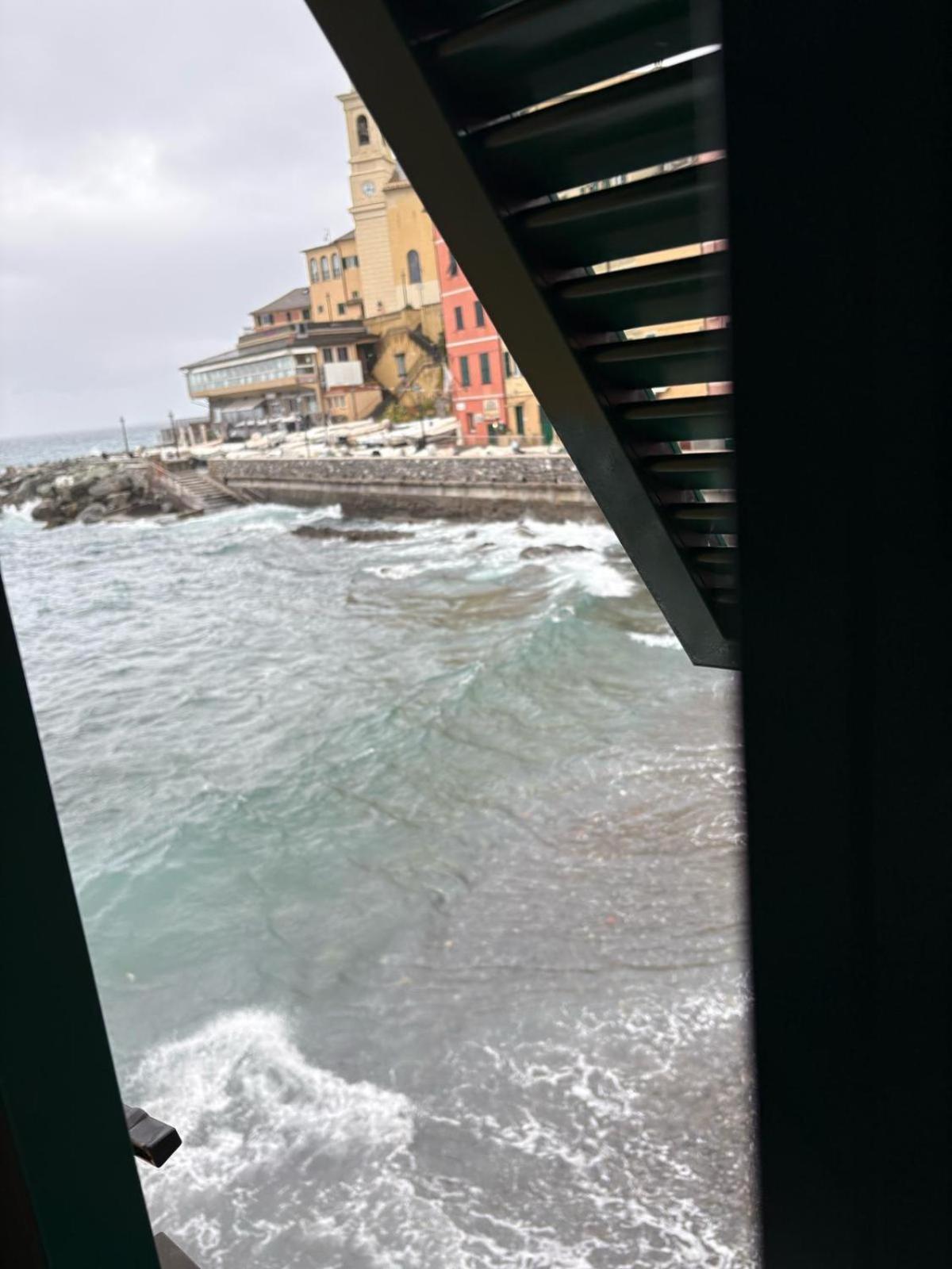 Casa Sulla Spiaggia Di Boccadasse Genua Zewnętrze zdjęcie